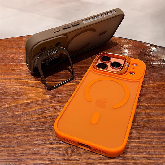MAGNETIC CLEAR PROTECTIVE PHONE CASE