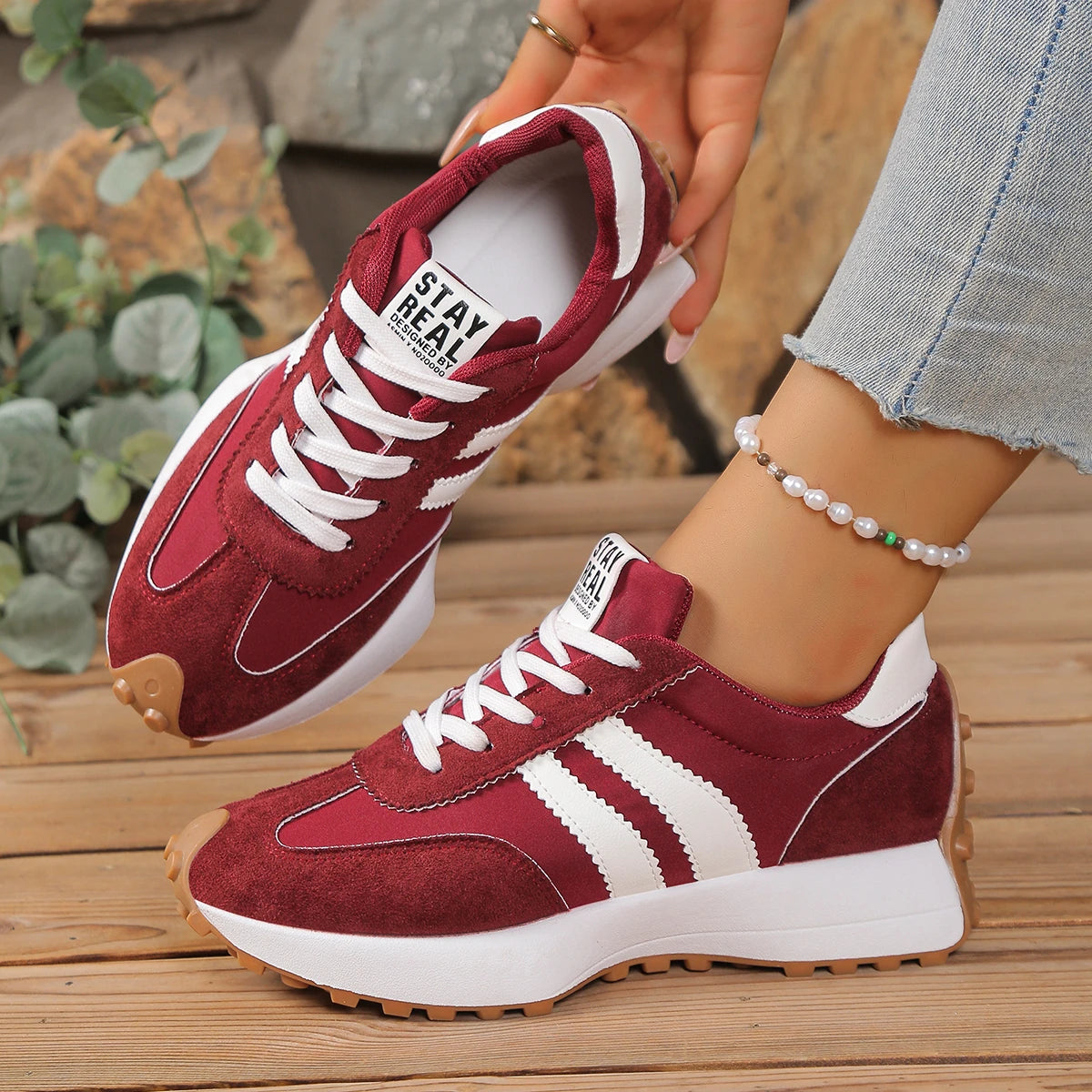 Women’s Retro Casual Sneakers – Flat Sole Round Toe Fashion Shoes