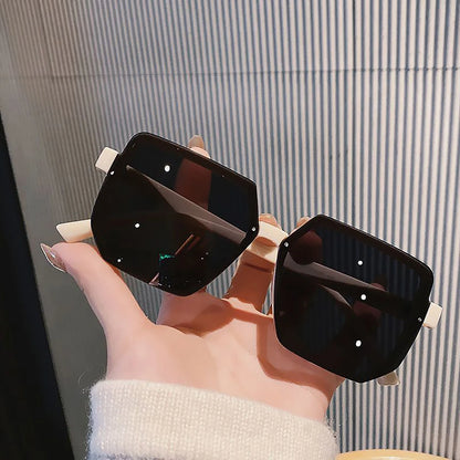 LIGHTWEIGHT EVERYDAY OUTDOOR SUNGLASSES