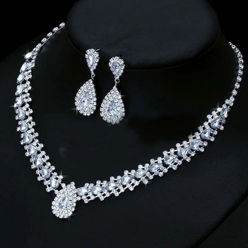 Elegant Crystal Wedding Jewelry Set – Bridal Necklace & Drop Earrings