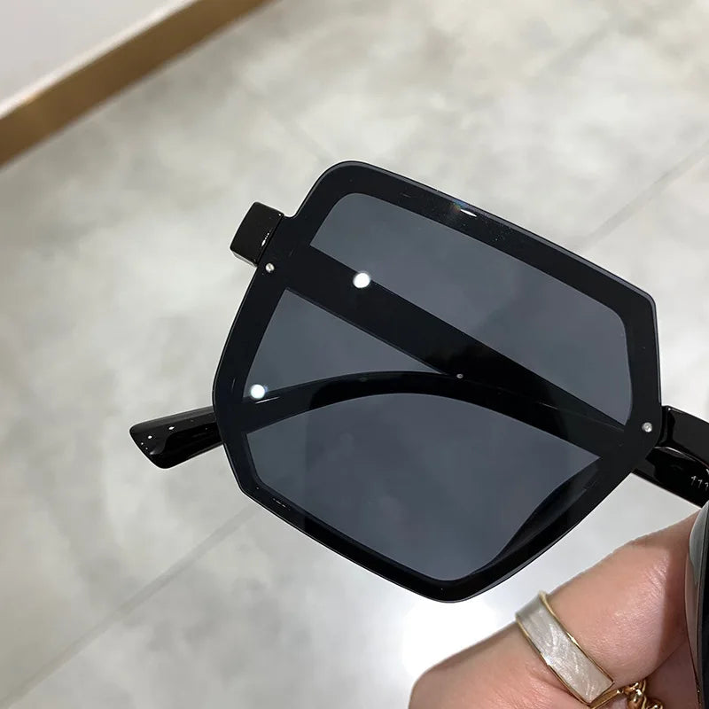 LIGHTWEIGHT EVERYDAY OUTDOOR SUNGLASSES