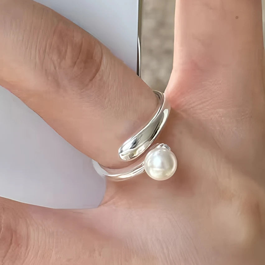 MODERN 925 STERLING SILVER HEART RING