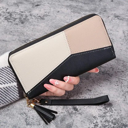 Elegant Zip Wallet for Women – Slim & Spacious Design
