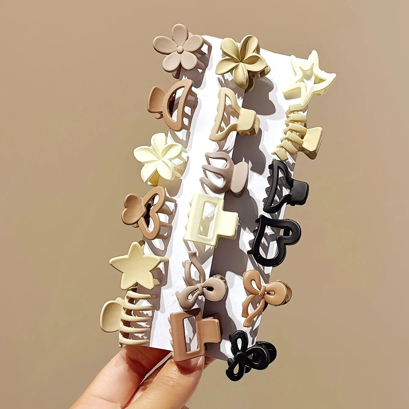 Multi-Pack Cute Hair Claws – Elegant Daily & Travel Hair Accessories