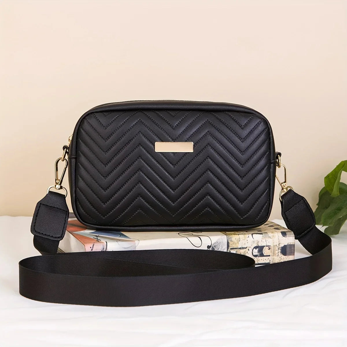 Mini Quilted Crossbody Bag – Stylish Phone Wallet Shoulder Purse