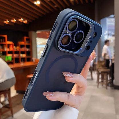 MAGNETIC CLEAR PROTECTIVE PHONE CASE