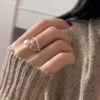 MODERN 925 STERLING SILVER HEART RING