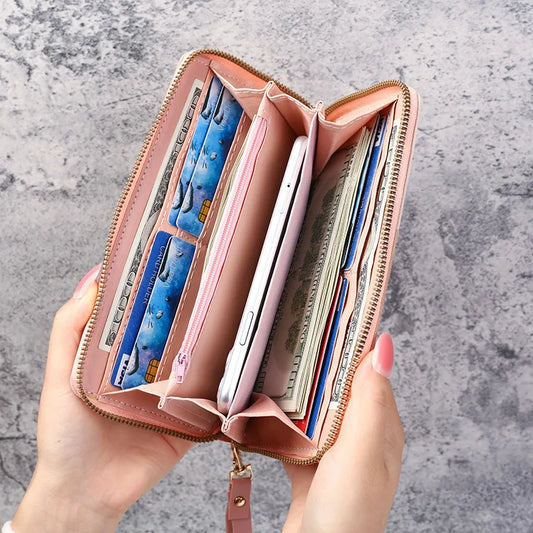 Elegant Zip Wallet for Women – Slim & Spacious Design