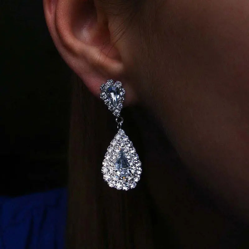 Elegant Crystal Wedding Jewelry Set – Bridal Necklace & Drop Earrings