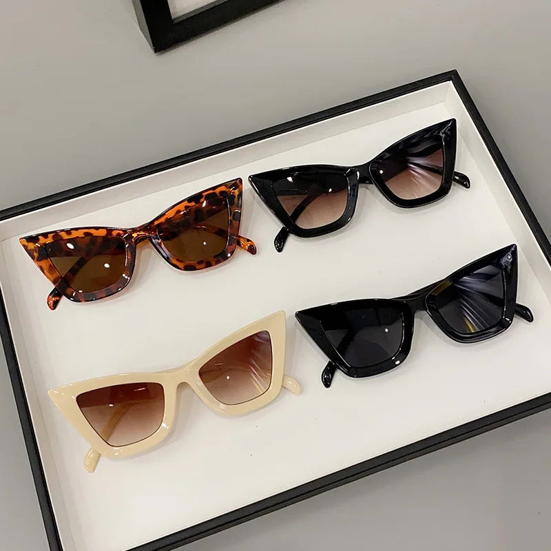 BOLD STREET STYLE FRAME SUNGLASSES