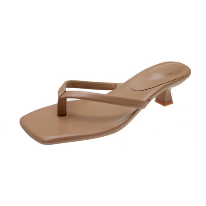 Minimal Street Style Square Heel Slippers with Modern Summer Comfort Design