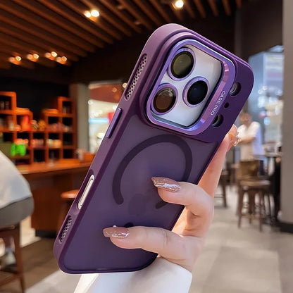 MAGNETIC CLEAR PROTECTIVE PHONE CASE