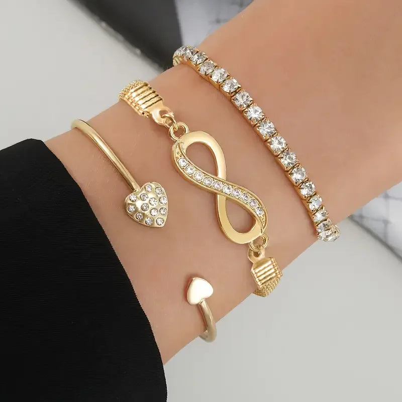 Vintage Geometric Jewelry Set with Elegant Matching Earrings & Bracelet Design