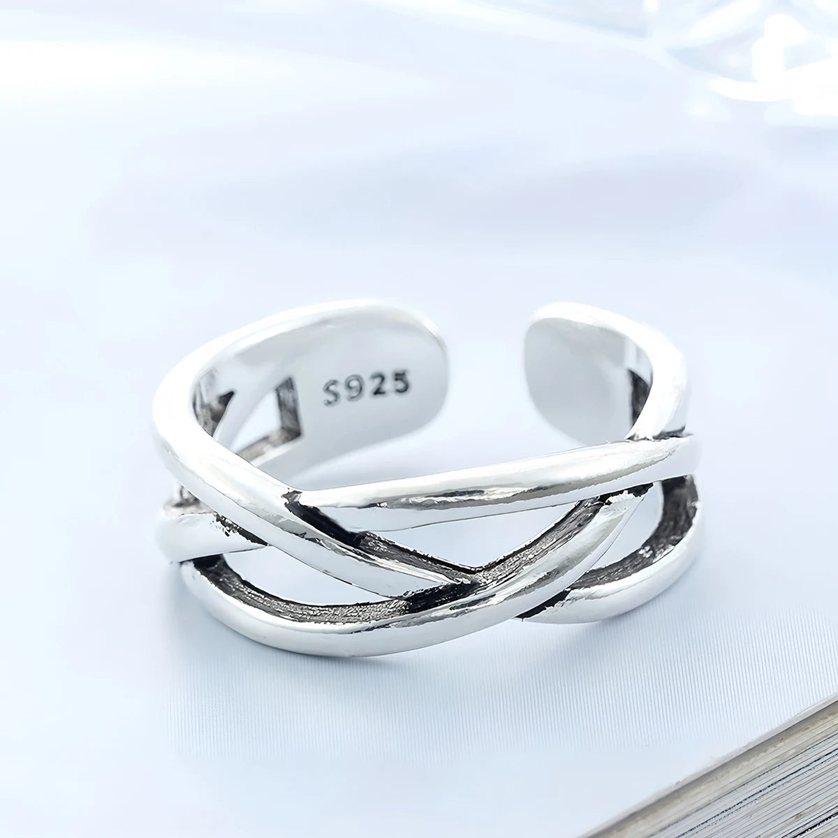 MODERN 925 STERLING SILVER HEART RING