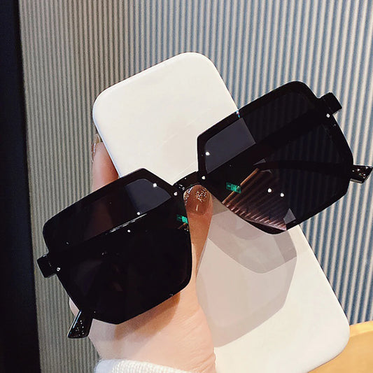 LIGHTWEIGHT EVERYDAY OUTDOOR SUNGLASSES