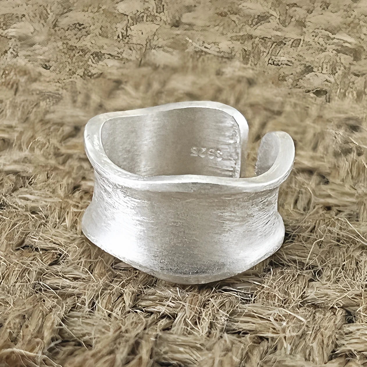 MODERN 925 STERLING SILVER HEART RING