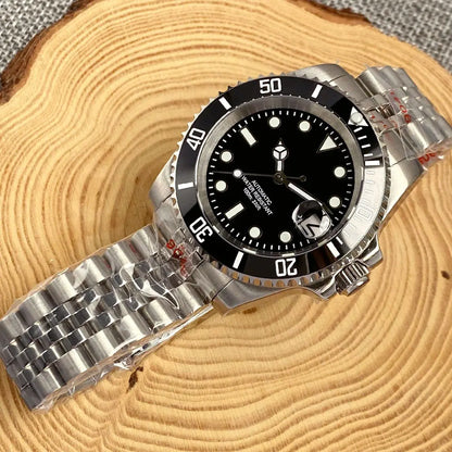 Automatic Diver Watch – Sapphire Crystal & Rotating Bezel Design