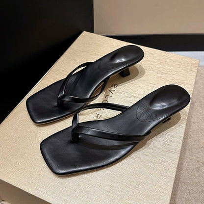 Minimal Street Style Square Heel Slippers with Modern Summer Comfort Design