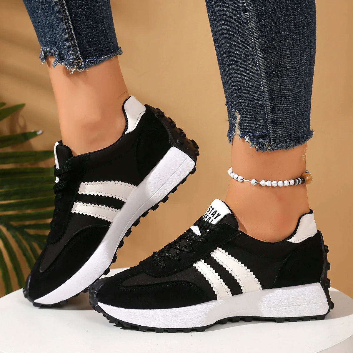 Women’s Retro Casual Sneakers – Flat Sole Round Toe Fashion Shoes