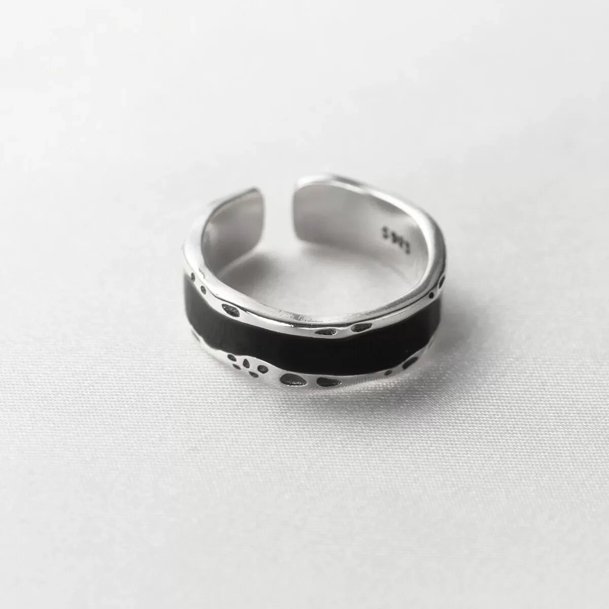 MODERN 925 STERLING SILVER HEART RING